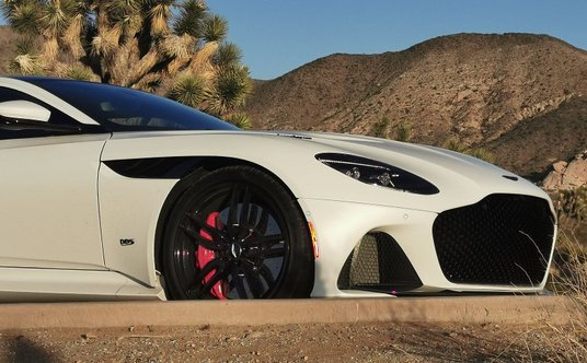 Aston Martin DBS Superleggera