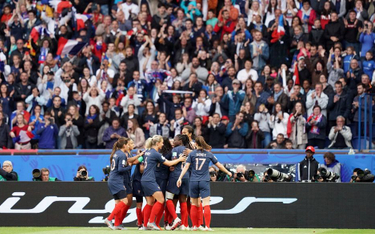 Francuzki na inaugurację turnieju pokonały wysoko Koreę Płd. 4:0. Mecz we francuskiej telewizji oglą