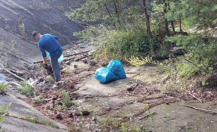 Białorusin z własnej inicjatywy posprzątał las w Zielonej Górze. Teraz władze miasta chcą mu za to p