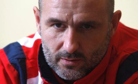 Michał Probierz w tym sezonie pracował już w Jagiellonii, ŁKS Łódź i Arisie Saloniki. Uchodzi za naj