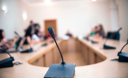 Chory, chorszy, nieobecny. Nie każde L4 uzasadnia nieobecność przed komisją śledczą