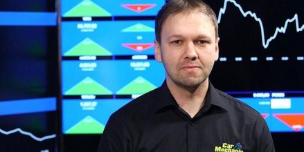 oraz w PlayWayu, zarządzanym przez Krzysztofa Kostowskiego.