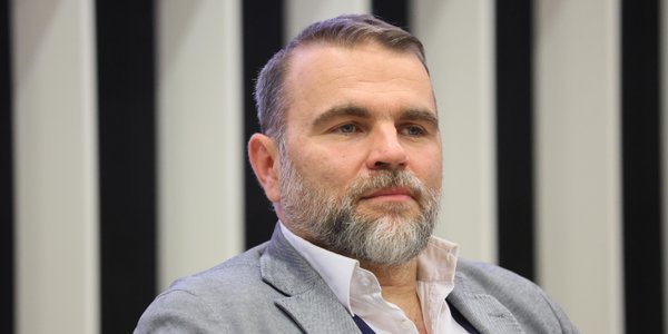 Jacek Bartosiak jednak doktorem. Mamy decyzję w jego sprawie