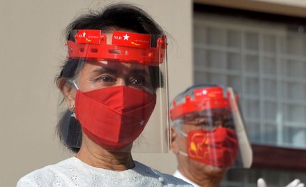 Birma: Gdzie jest szefowa rządu? Nie wiadomo. USA grożą sankcjami