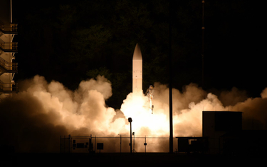 Start przenoszącej pojazd C-HGB rakiety nośnej z poligonu rakietowego Pacific Missile Range Facility