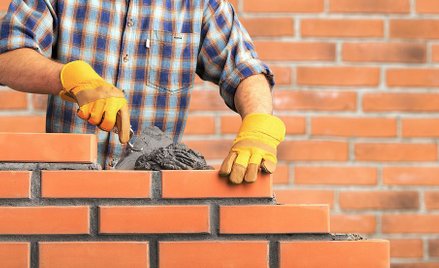 Jerzy Kowalski: Podaj cegłę, podaj cegłę zbudujemy nowy dom