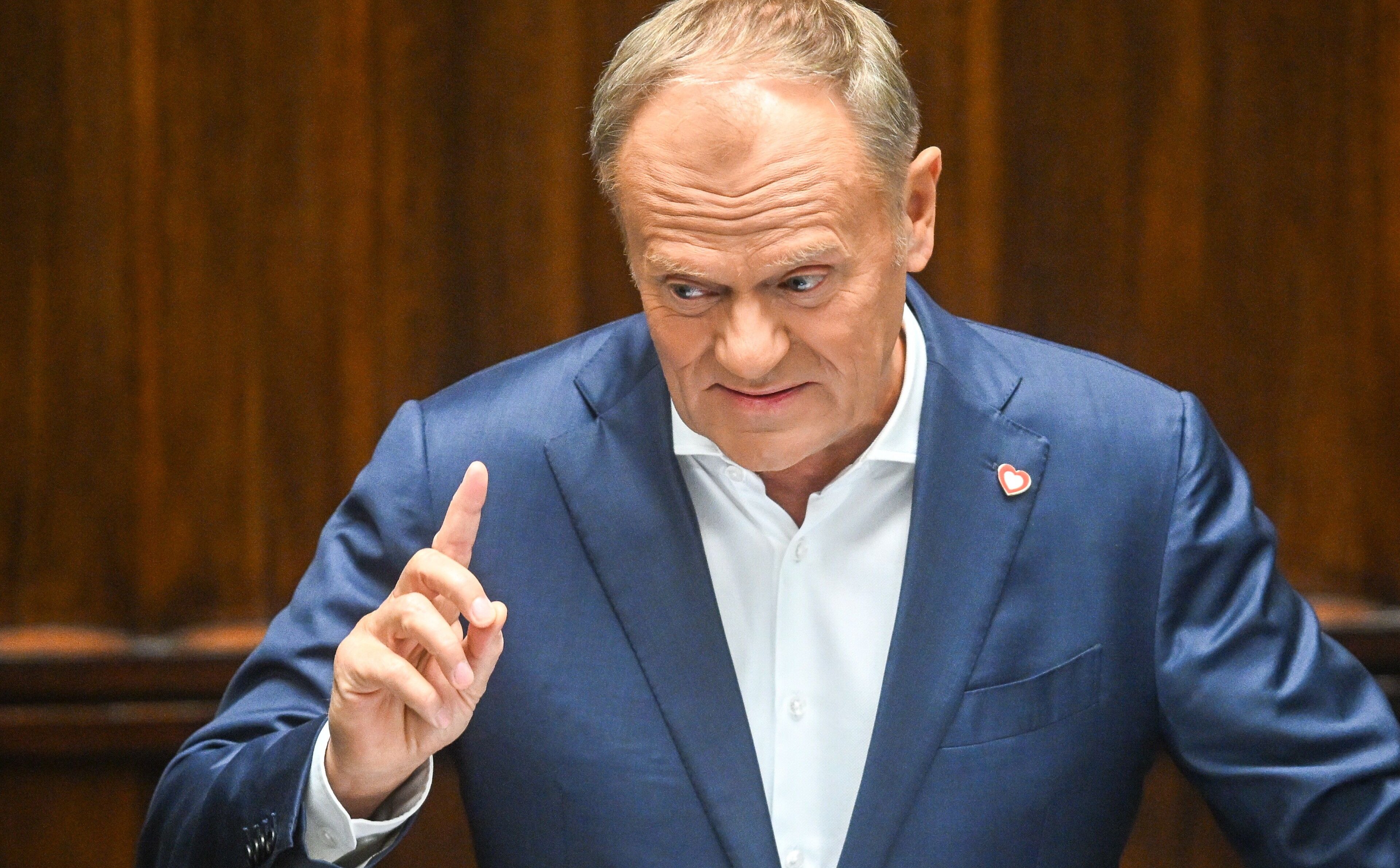 Papa Smerf w kampanii Smerfa Gospodarza? WiceGargamel PSL: Mobilizuje elektorat PiS