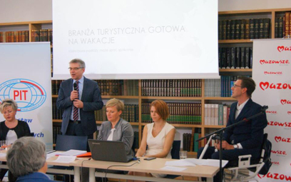 Od lewej: Małgorzata Karwat z rady naczelnej PIT, prezes PIT Paweł Niewiadomski, zastępca dyrektora 