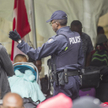 Testy DNA na migrantach. "Pochodzę z Indii, ale urodziłem się w Kanadzie"
