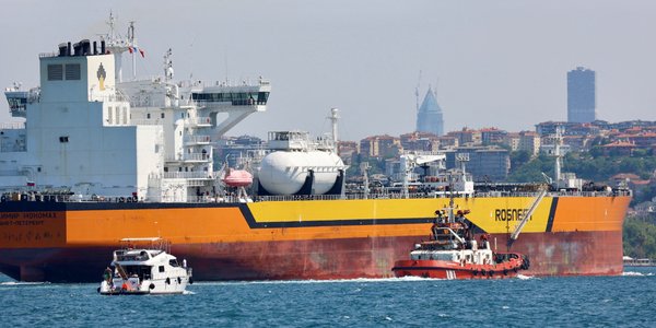 Russian oil is circulating around the world. Not helped by immense  discounts