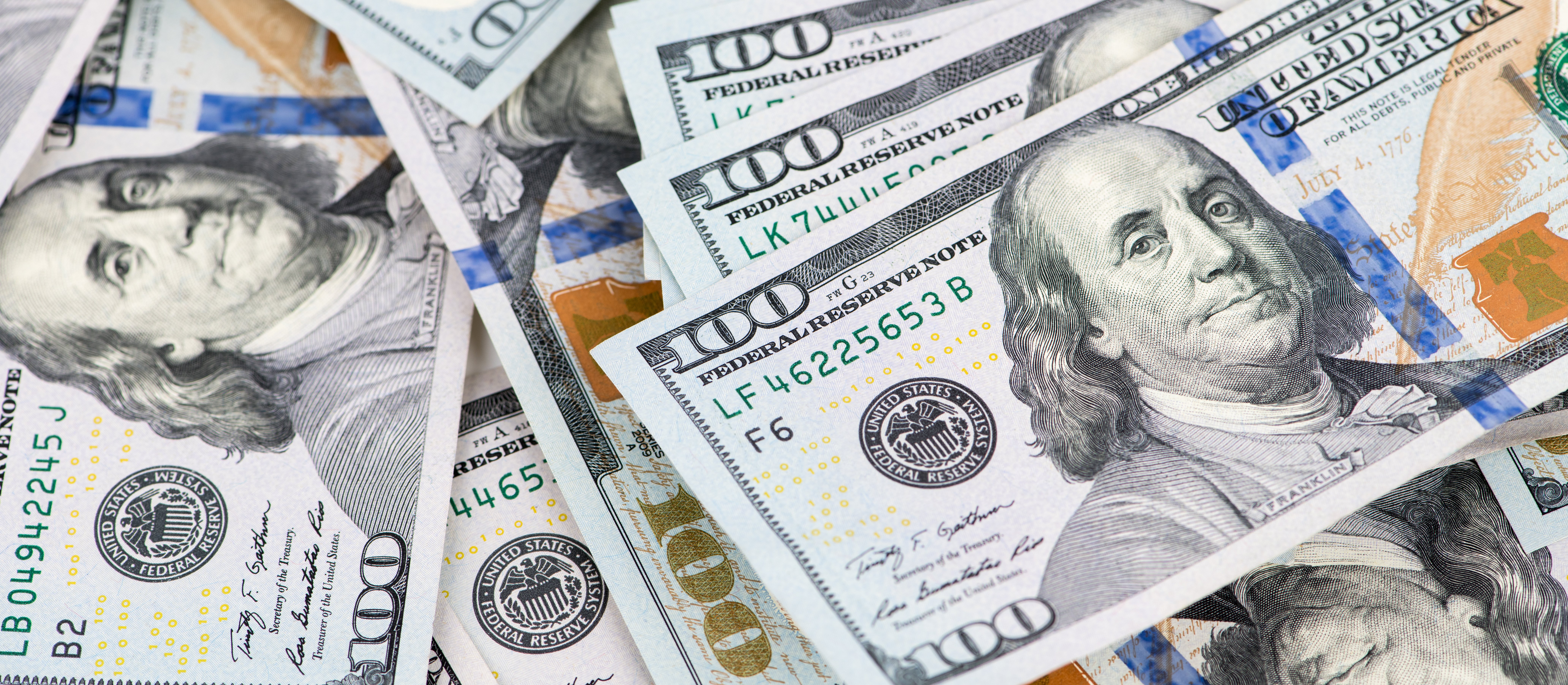 Dolar wciąż w natarciu. Euro ma problemy