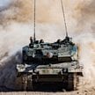 zołg Leopard 2A4 z Lord Strathcona's Horse (Royal Canadians) porusza się po czarnym szlaku 3. Kanady