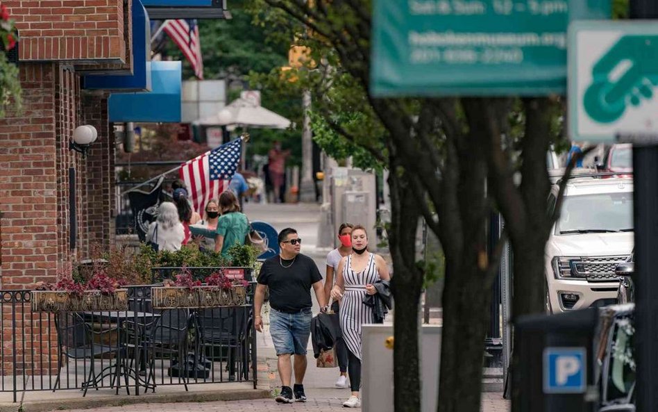 Nowa prognoza: Do października w USA na COVID-19 umrze 200 tys. osób