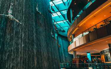 Dubai Mall mieści ponad 1200 sklepów.