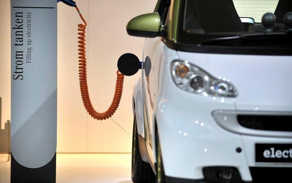 Smart (Mercedes) 'pod prądem' na 63. Międzynarodowym Motor Show we Frankfurcie