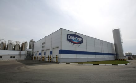 The New York Times: Danone bierny wobec zanieczyszczeń