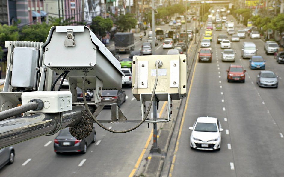 Błąd w systemie fotoradarów na tzw. Smart Motorways doprowadził do anulowania ponad 36 tys. postępow