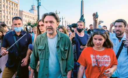 Lider zespołu Leningrad Siergiej Sznurow stał się twarzą Partii Wzrostu, na której czele stoi współp