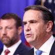 Prokurator generalny USA Todd Blanche (z lewej) i szef Departamentu Bezpieczeństwa Krajowego USA (DH