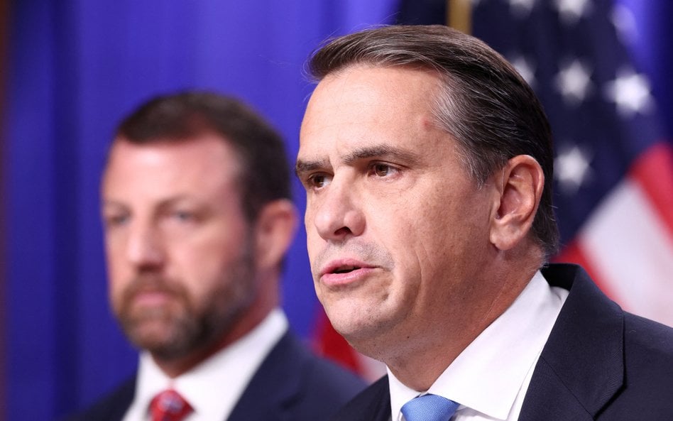 Prokurator generalny USA Todd Blanche (z lewej) i szef Departamentu Bezpieczeństwa Krajowego USA (DH