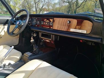 Oferowany przez Classic Motors egzemplarz został wyprodukowany w 1980 roku z przeznaczeniem na rynek