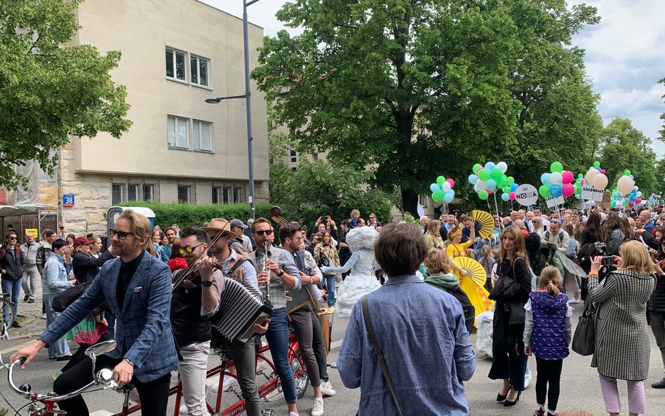 Muzyka na żywo w wykonaniu rowerowej orkiestry