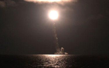 Rosja przeprowadziła próbę wystrzelenia pocisku międzykontynentalnego z nowego okrętu