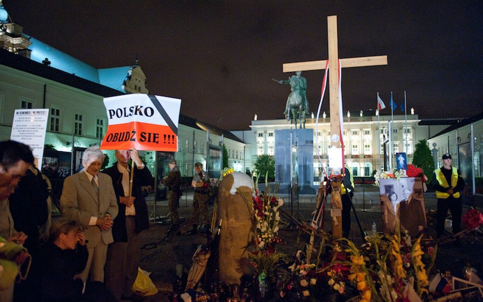 Czy krzyż powinien wrócić przed Pałac Prezydencki