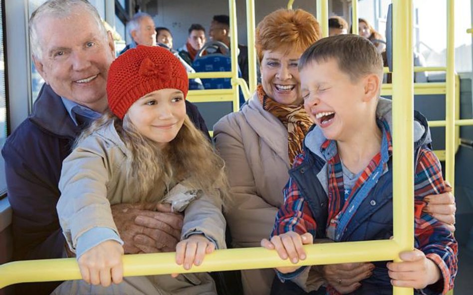 Darmowa komunikacja będzie dostępna w śląskich miastach nie tylko dla dzieci, ale również całych rod