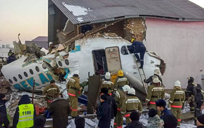 Kazachstan: Samolot wystartował i uderzył w budynek. Są ofiary