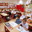 Samorządy zamykają coraz więcej szkół