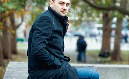 Dr Mikołaj Iwański, ekonomista, wykładowca na Wydziale Malarstwa i Nowych Mediów Akademii Sztuki w S