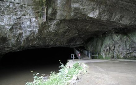 Jaskinie w Han-sur-Lesse w Belgii