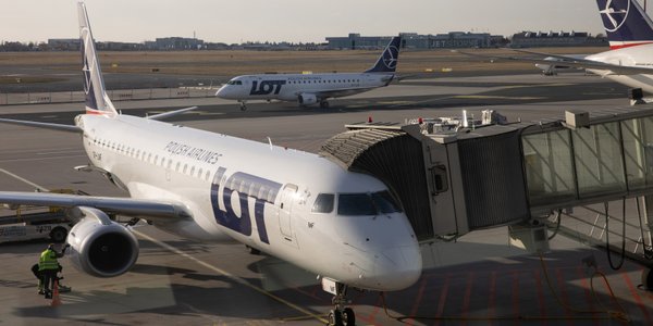 LOT „nabiera masy”. Zagęszcza siatkę, wchodzi w konsolidację