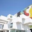 Starbucks otworzył kawiarnię zbudowaną z używanych kontenerów