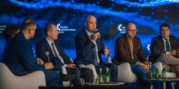 Biznes ostrzega: chaos regulacyjny kosztuje Polskę miliardy