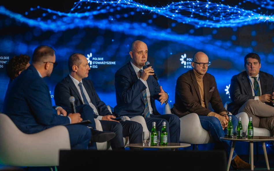 Deregulacja powinna polegać na usuwaniu realnych barier przy prowadzeniu biznesu i poprawianiu jakoś