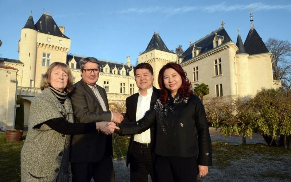 James Gregoire i Lam Kok z żonami