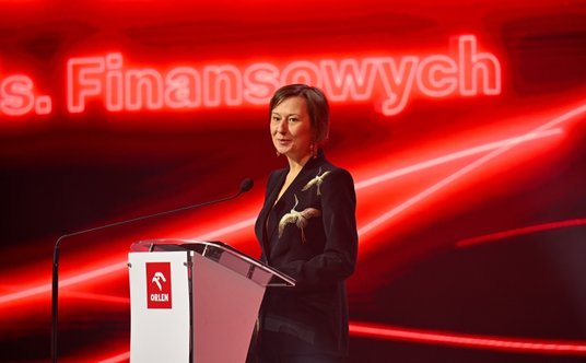 Wiceprezes zarządu PKN Orlen Magdalena Bartoś podczas konferencji. Orlen ogłosił strategię do 2035 r