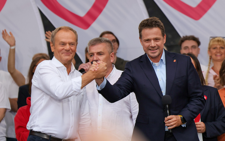Premier Donald Tusk i prezydent Warszawy Rafał Trzaskowski