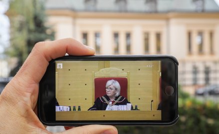 Prezes Trybunału Konstytucyjnego Julia Przyłębska (na ekranie)