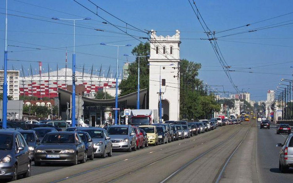 Mniej zabitych w stolicy