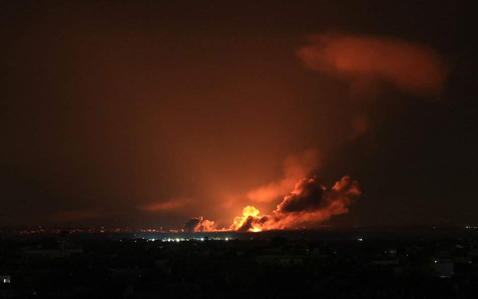 W nocy Izrael przeprowadził kolejne uderzenia odwetowe na Strefę Gazy