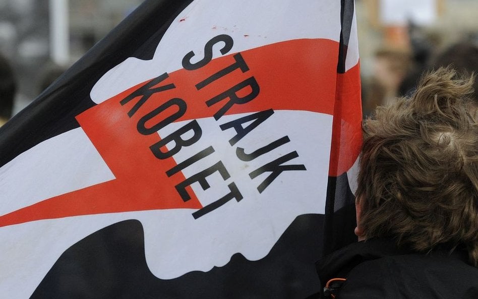 Lempart: Hołownia idzie z planem wprowadzenia całkowitego zakazu aborcji