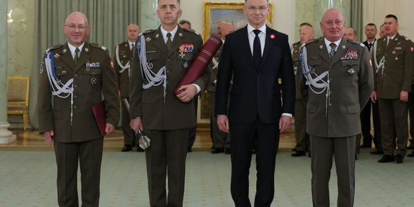 Prezydent Andrzej Duda wręczył nominacje dowódcom. 