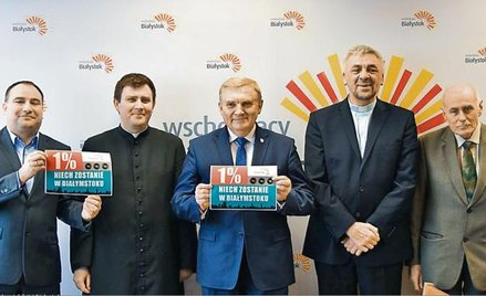 Do wsparcia miejskich organizacji zachęca m.in. prezydent Białegostoku Tadeusz Truskolaski (w środku