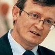 Tadeusz Cymański spędza 1 listopada, odwiedzając rodzinne strony.