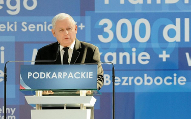 Partia Jarosława Kaczyńskiego narzuciła ton w kwestii obietnic socjalnych. Prawie nikt nie odważył s