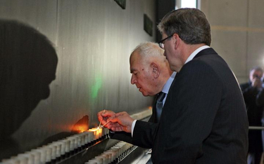 Zeev Baran i Bronisław Komorowski w Muzeum Holokaustu w Waszyngtonie, grudzień 2010 (fot. Kancelaria