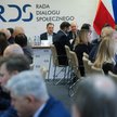 Przewodniczący Komisji Krajowej NSZZ "Solidarność" Piotr Duda (C) na posiedzeniu plenarnym Rady Dial